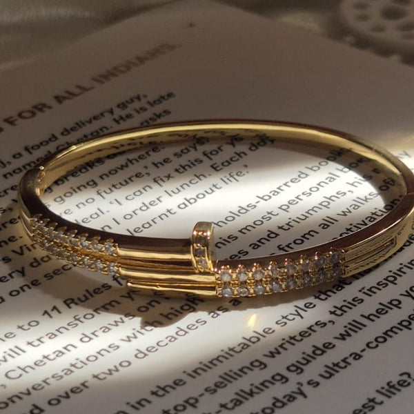 Luxe Nail Crystal Kada Bracelet
